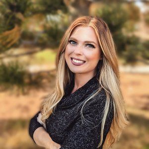 Meet your Posher, Brooke